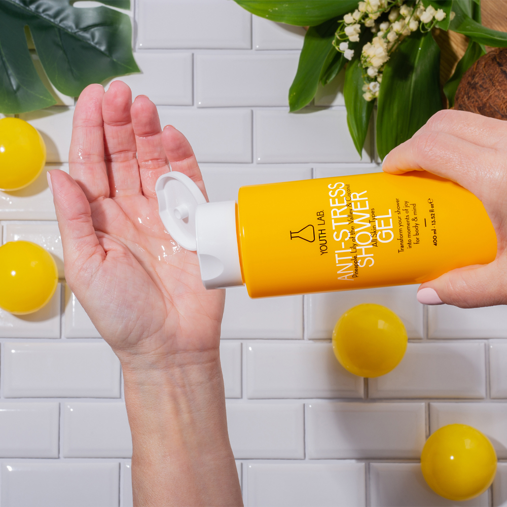 YL_ANTI-STRESS_SHOWER_GEL_YELLOW_PINEAPPLE_LILLY_OF_THE_VALEY_COCONUT_400ML_5200142100629_1.png