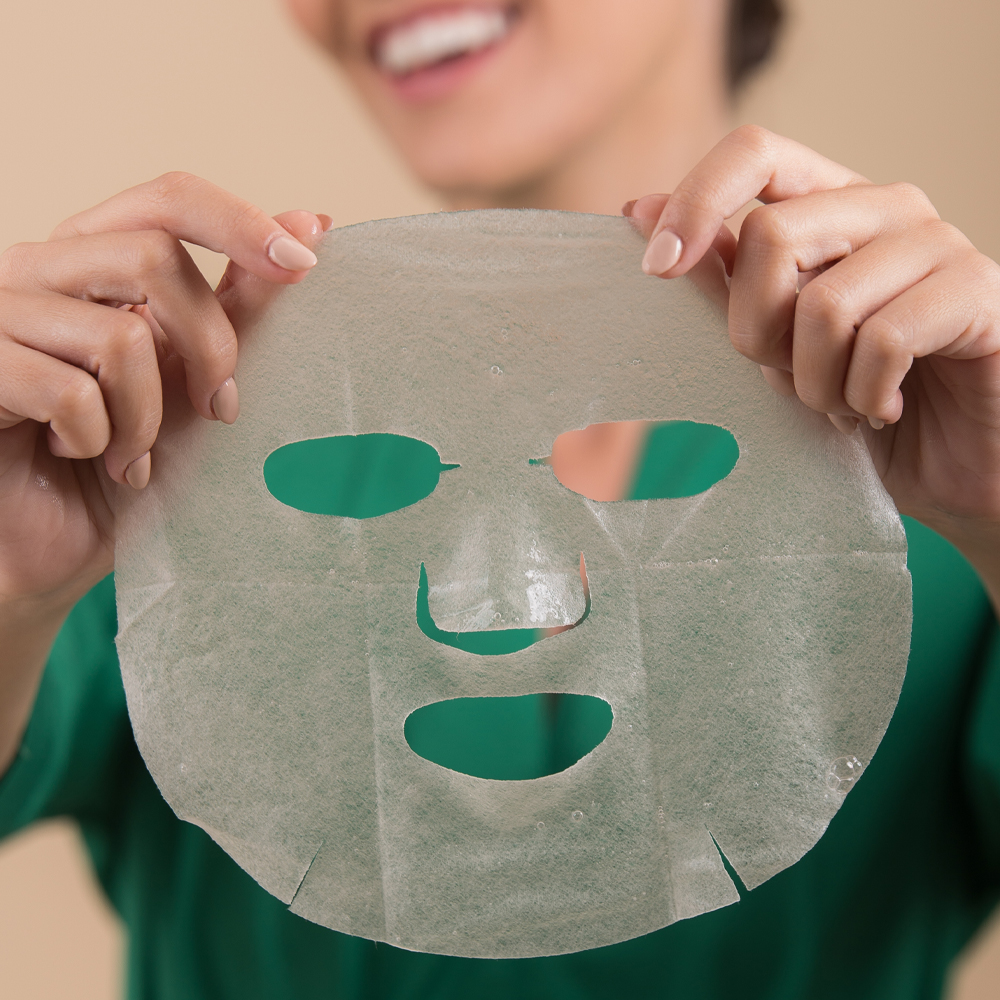 YL_BRIGHTENING_BOOM_VIT_C_SHEET_MASK_CARTON_BOX_4PCS._5200142100322_3.png
